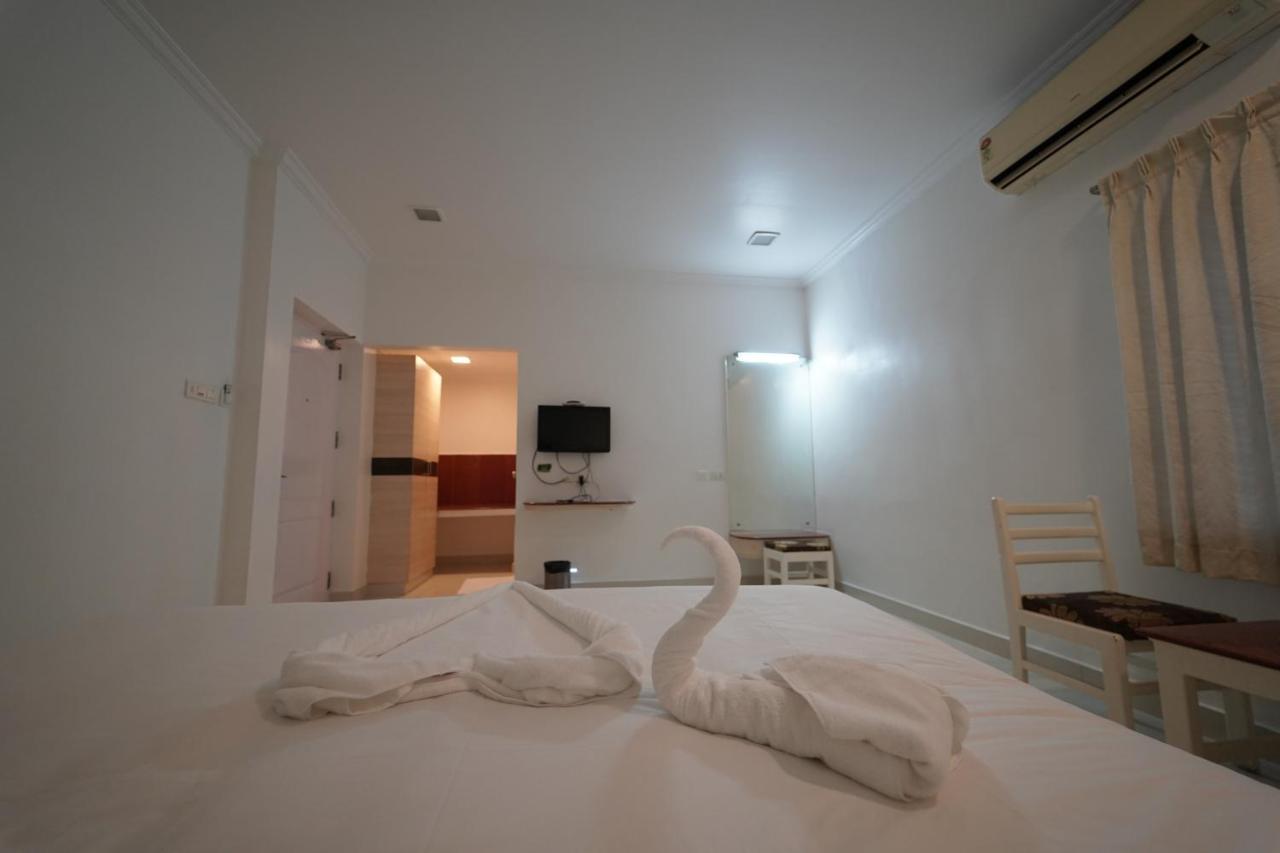 Hotel Palmyra Grand Inn Tirunelveli Exterior foto