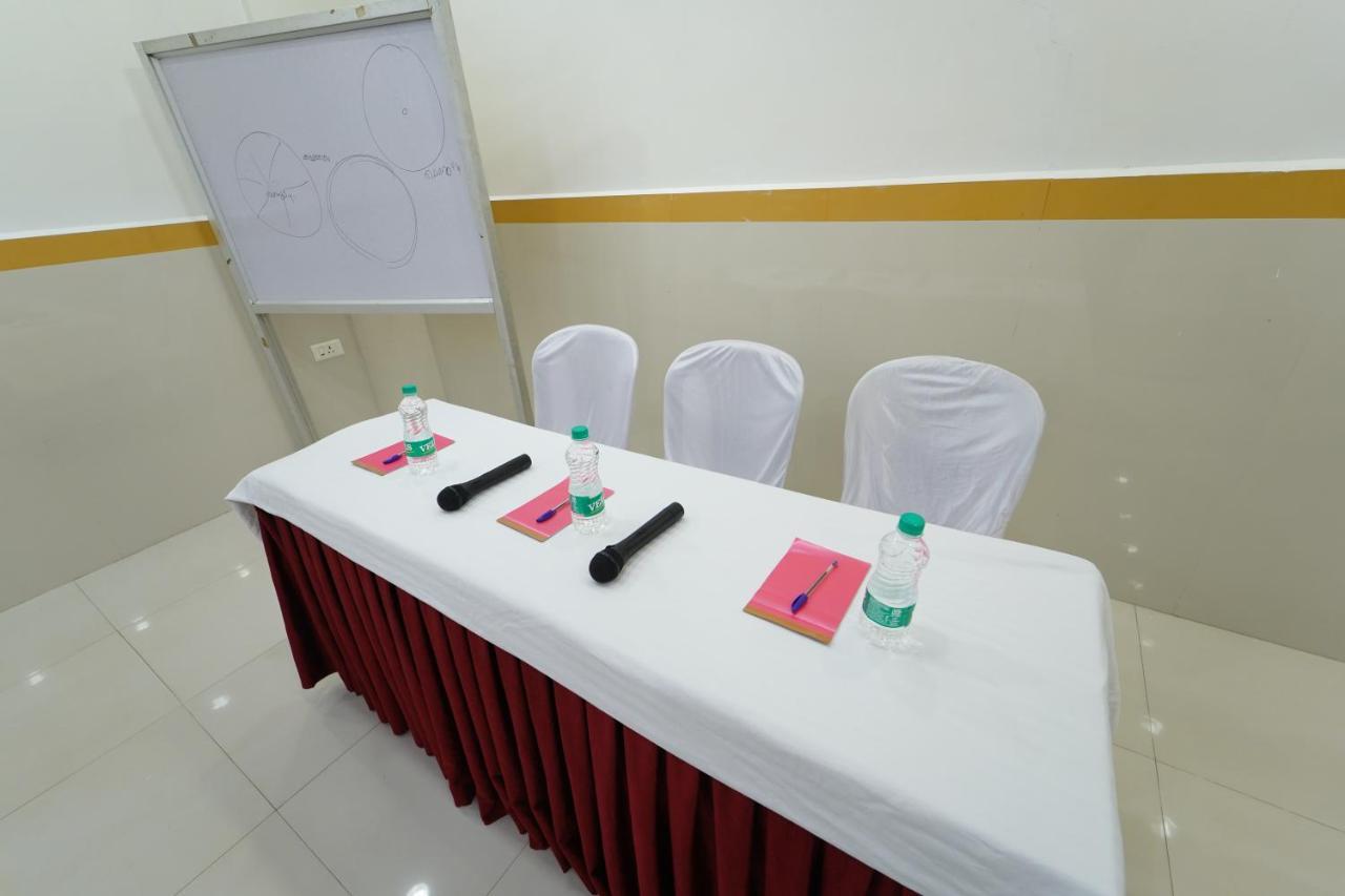 Hotel Palmyra Grand Inn Tirunelveli Exterior foto