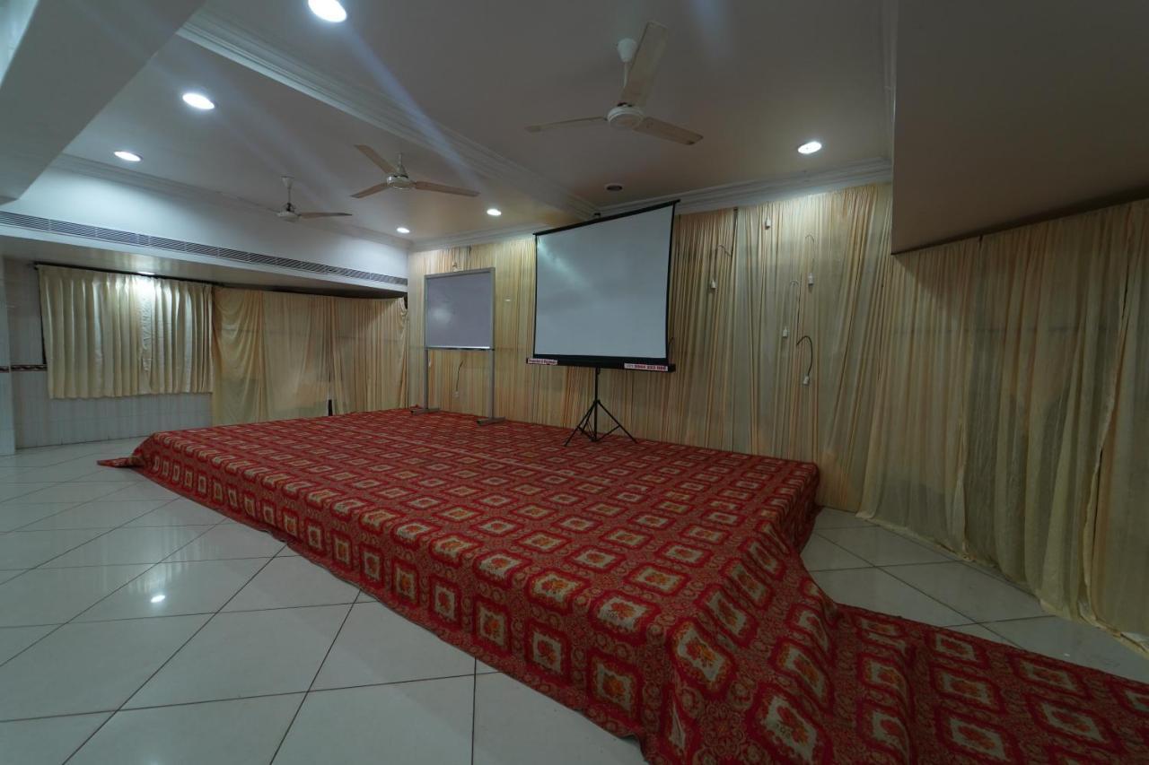 Hotel Palmyra Grand Inn Tirunelveli Exterior foto